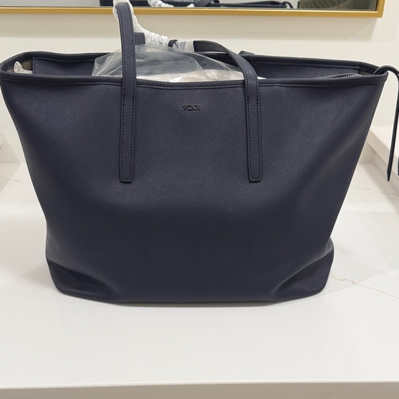 Tumi Everyday Saffiano Leather Tote Top - Picture 2 of 4